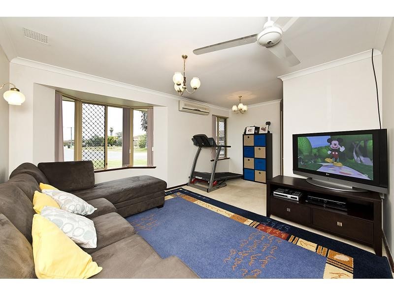 11 Tana Court, Waikiki WA 6169