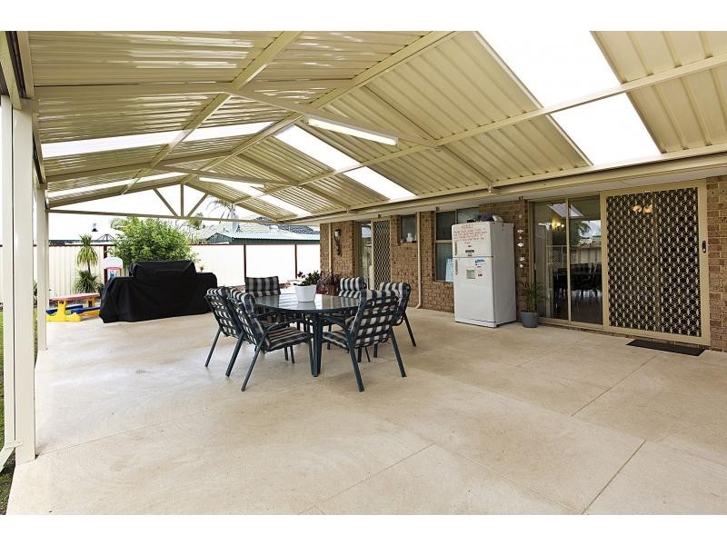 11 Tana Court, Waikiki WA 6169