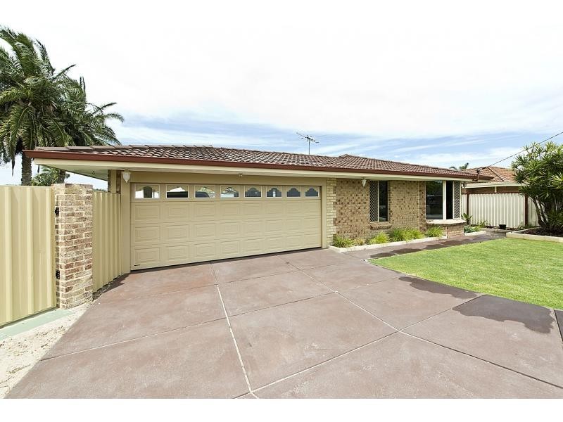 11 Tana Court, Waikiki WA 6169