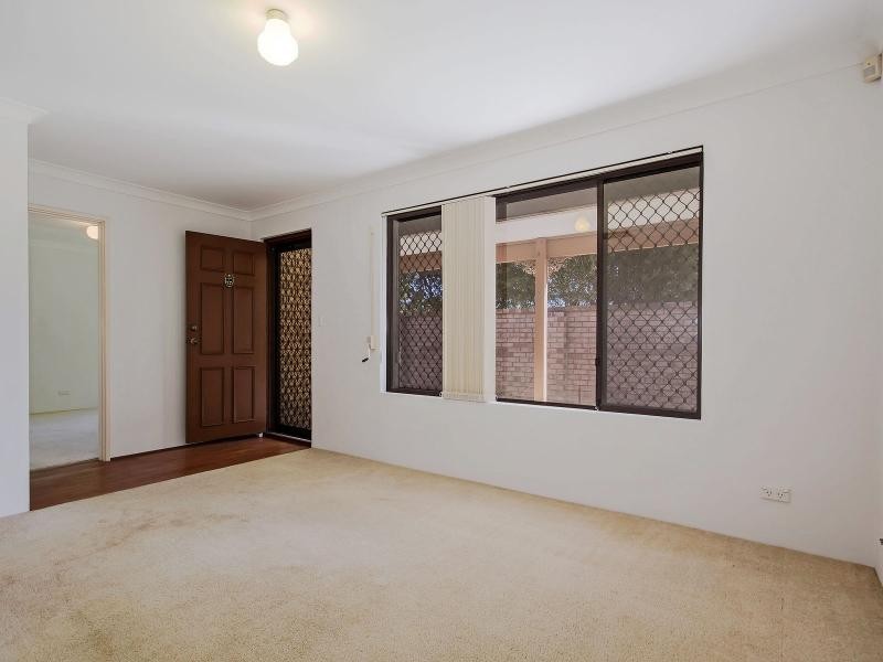 35 Waikiki Road, Safety Bay WA 6169