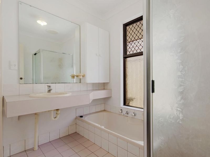 35 Waikiki Road, Safety Bay WA 6169