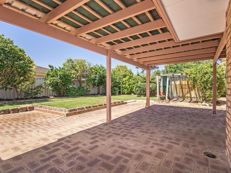 35 Waikiki Road, Safety Bay WA 6169