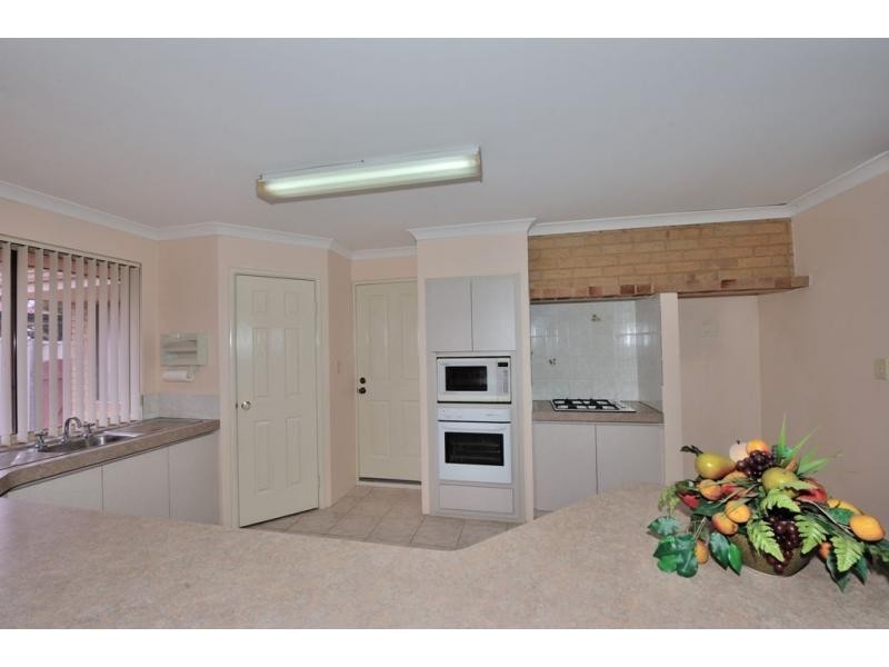 5 Benalla Place, Rockingham WA 6168