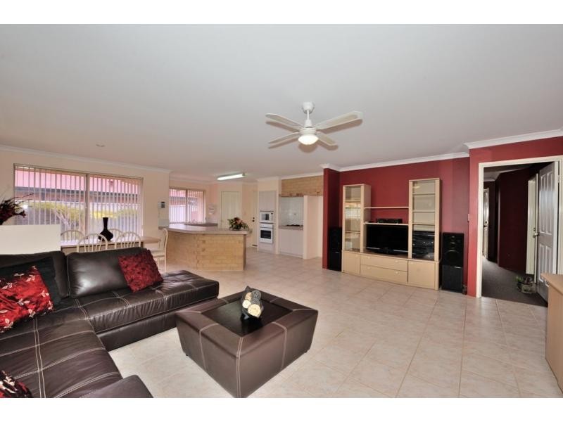 5 Benalla Place, Rockingham WA 6168