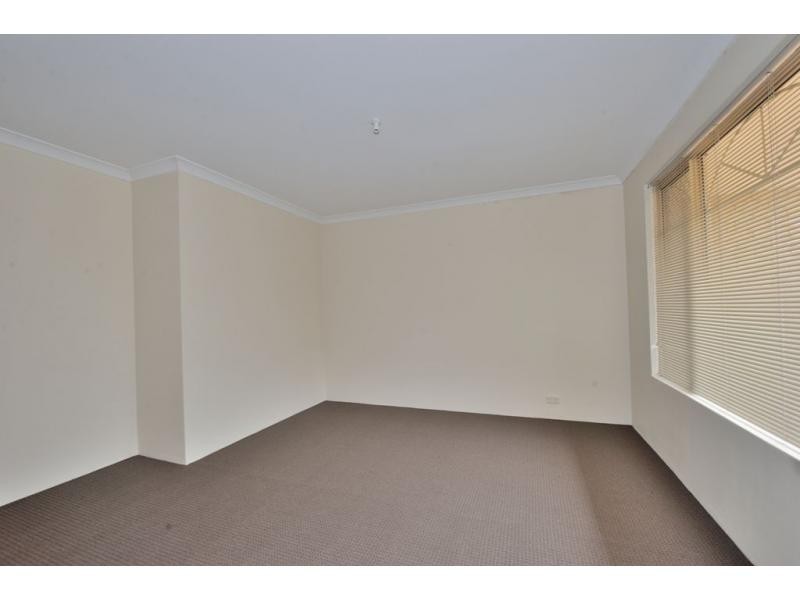 5 Benalla Place, Rockingham WA 6168