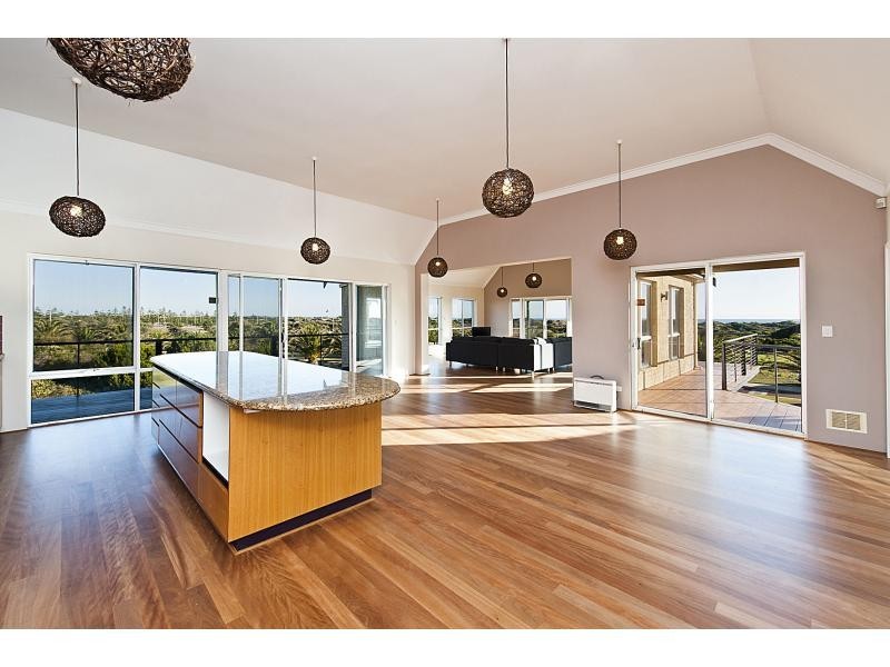 2 Orlando Boulevard, Secret Harbour WA 6173