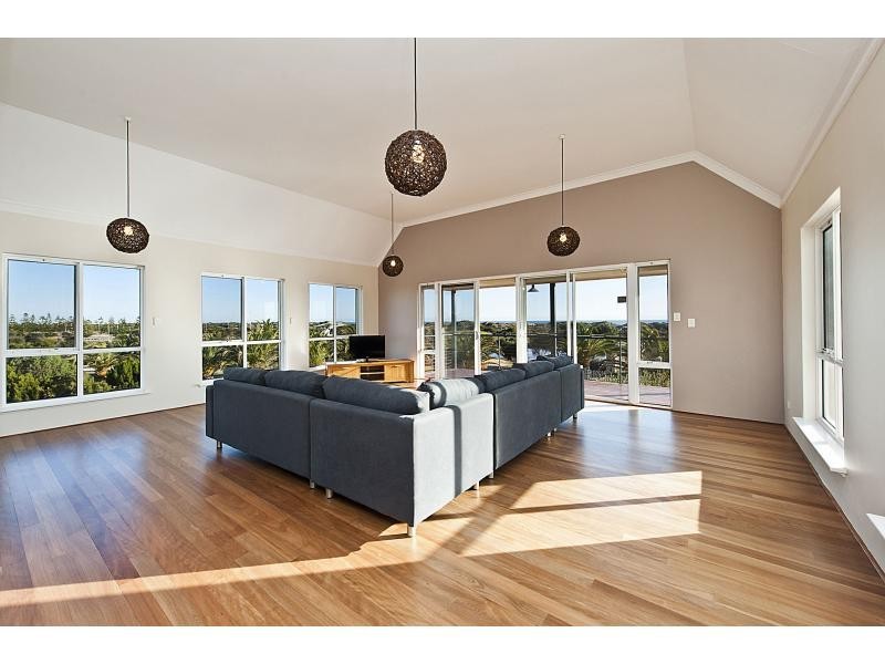 2 Orlando Boulevard, Secret Harbour WA 6173