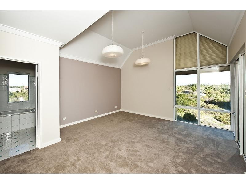 2 Orlando Boulevard, Secret Harbour WA 6173