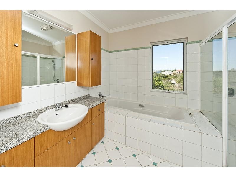 2 Orlando Boulevard, Secret Harbour WA 6173