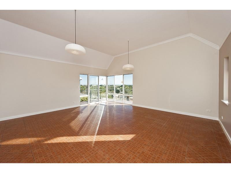 2 Orlando Boulevard, Secret Harbour WA 6173