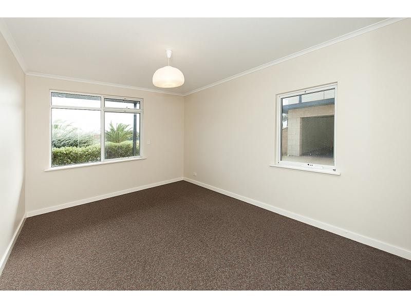 2 Orlando Boulevard, Secret Harbour WA 6173