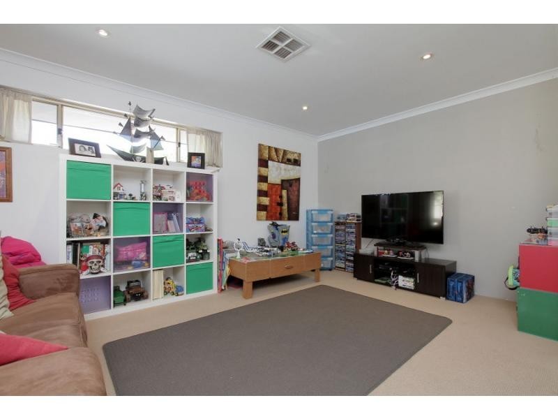 163 Vellgrove Avenue, Parkwood WA 6147