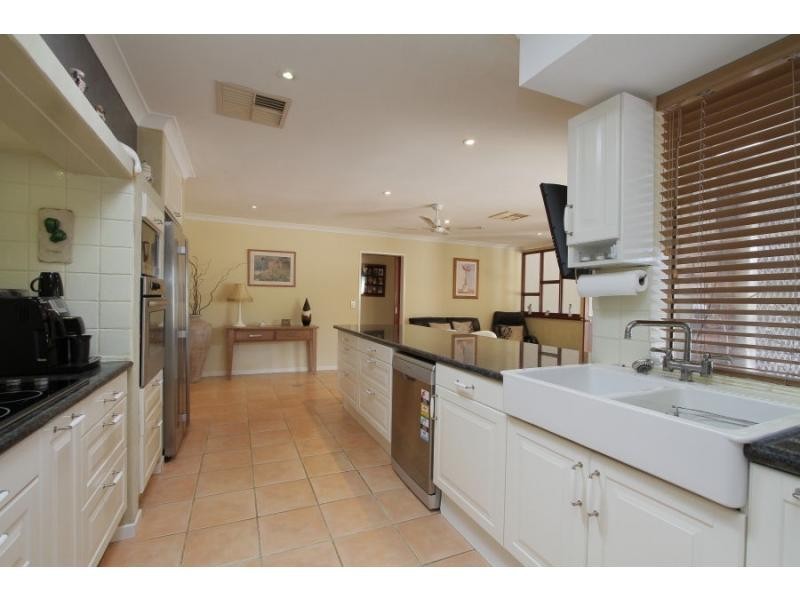 28 Ruffian Loop, Willetton WA 6155