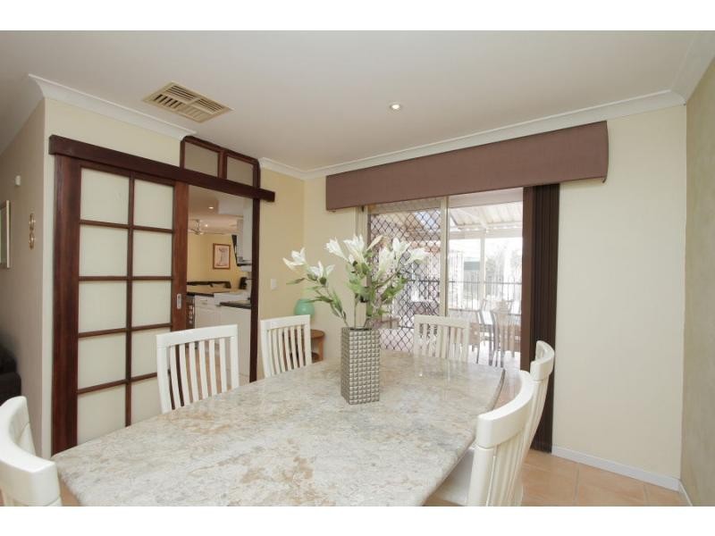28 Ruffian Loop, Willetton WA 6155