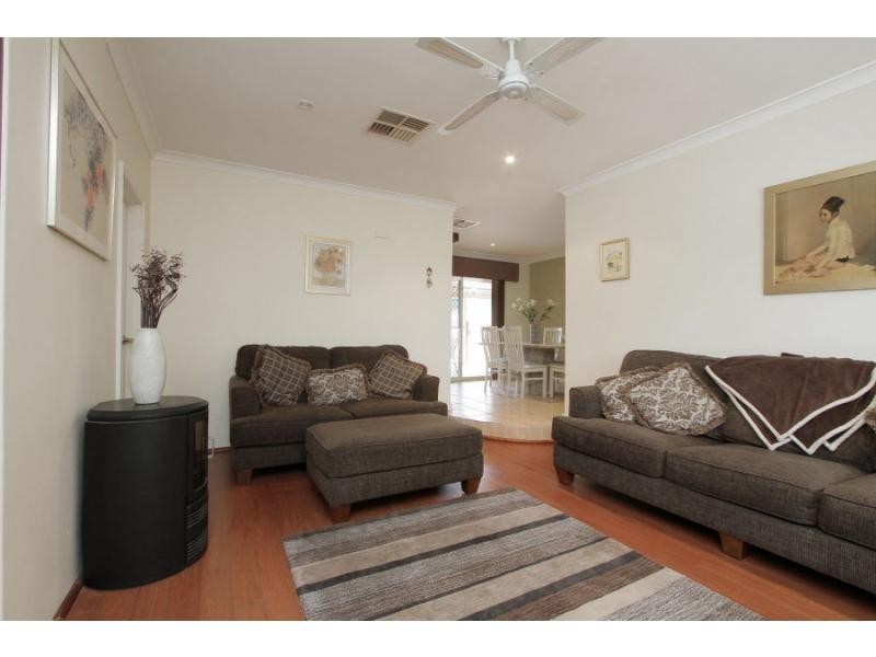 28 Ruffian Loop, Willetton WA 6155