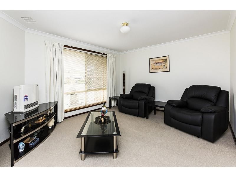 4 Chusan Court, Warnbro WA 6169