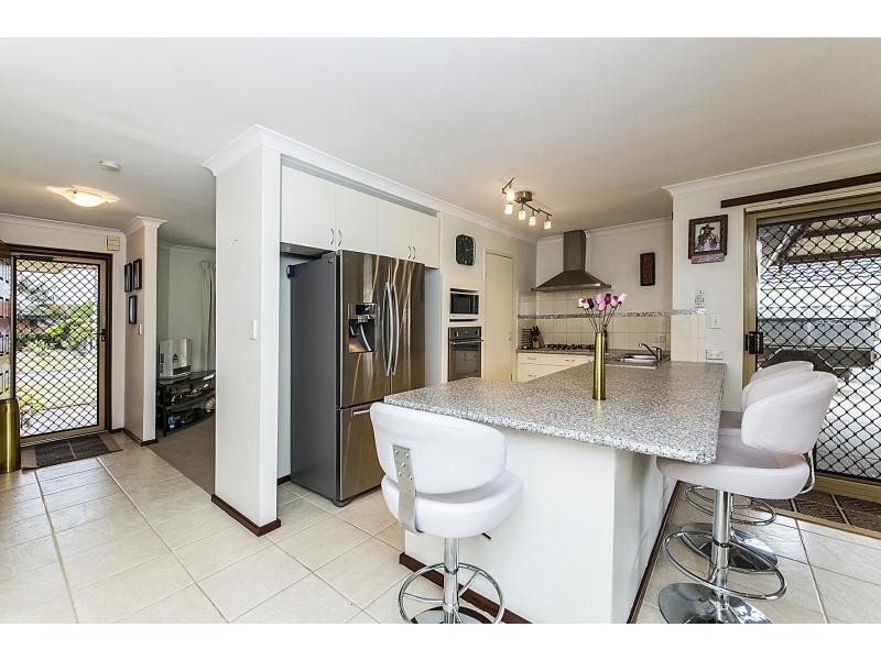 4 Chusan Court, Warnbro WA 6169