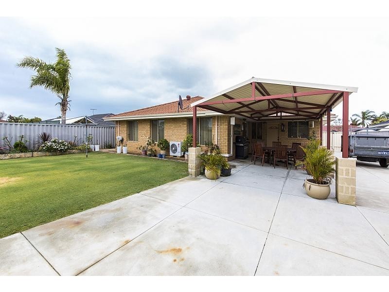 4 Chusan Court, Warnbro WA 6169