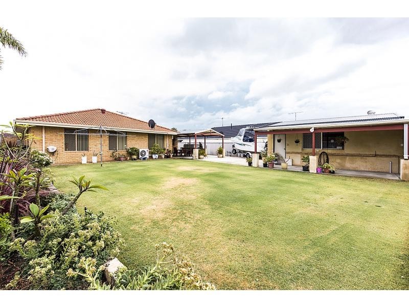 4 Chusan Court, Warnbro WA 6169