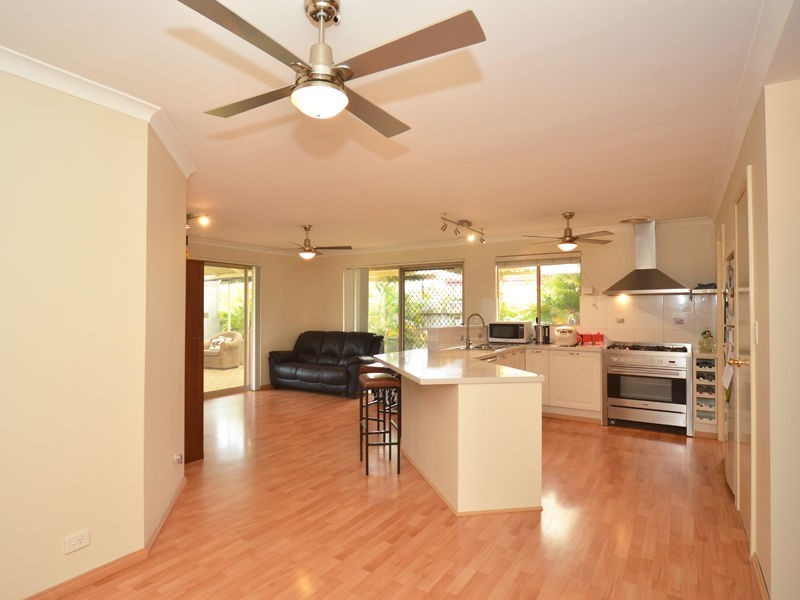 50 Lithgow Drive, Clarkson WA 6030
