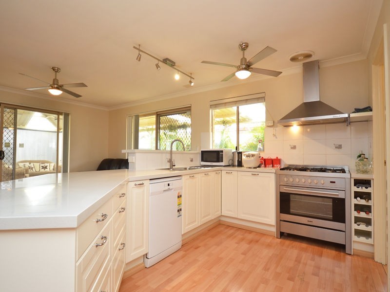 50 Lithgow Drive, Clarkson WA 6030