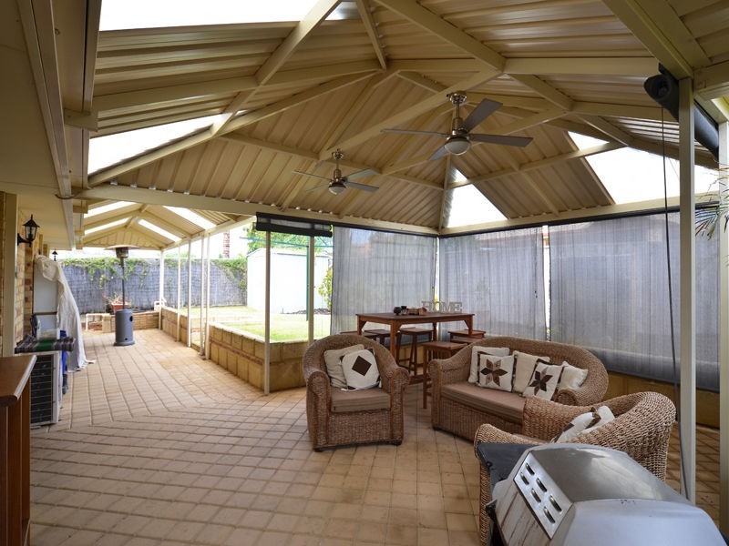 50 Lithgow Drive, Clarkson WA 6030