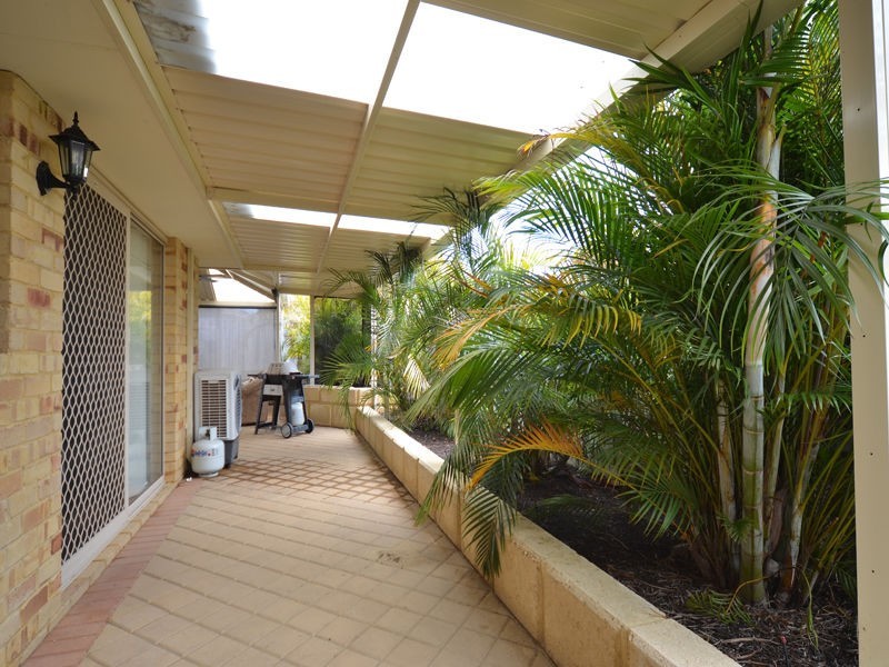 50 Lithgow Drive, Clarkson WA 6030