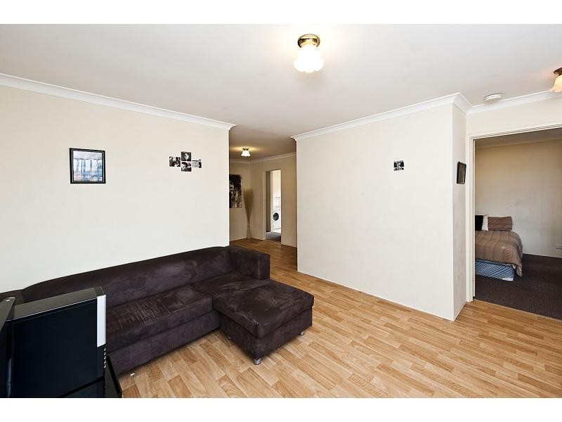 5/2 Redbud Mews, Cooloongup WA 6168