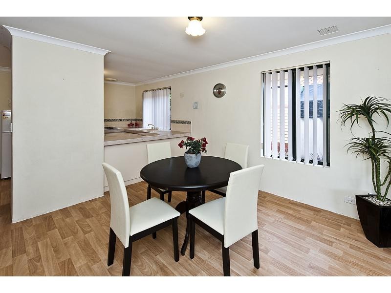 5/2 Redbud Mews, Cooloongup WA 6168