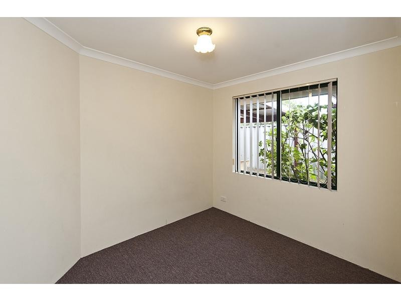 5/2 Redbud Mews, Cooloongup WA 6168
