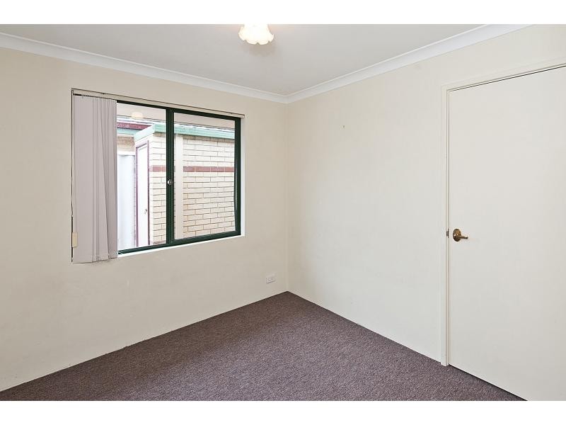 5/2 Redbud Mews, Cooloongup WA 6168