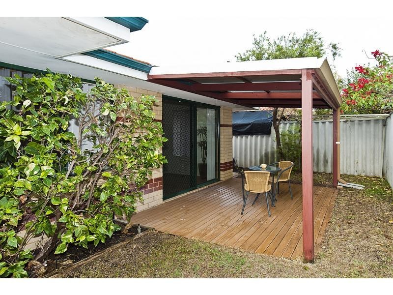 5/2 Redbud Mews, Cooloongup WA 6168