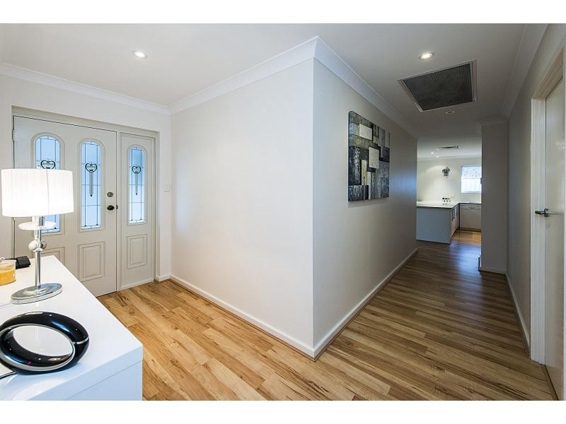 62 Cook Avenue, Hillarys WA 6025