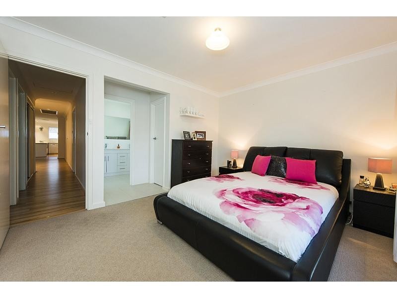 62 Cook Avenue, Hillarys WA 6025