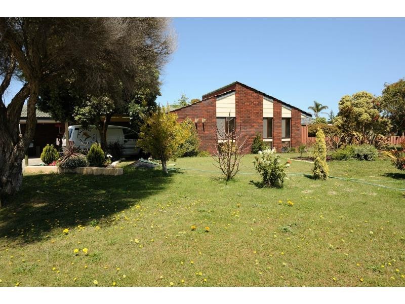 1 Grenada Place, Safety Bay WA 6169
