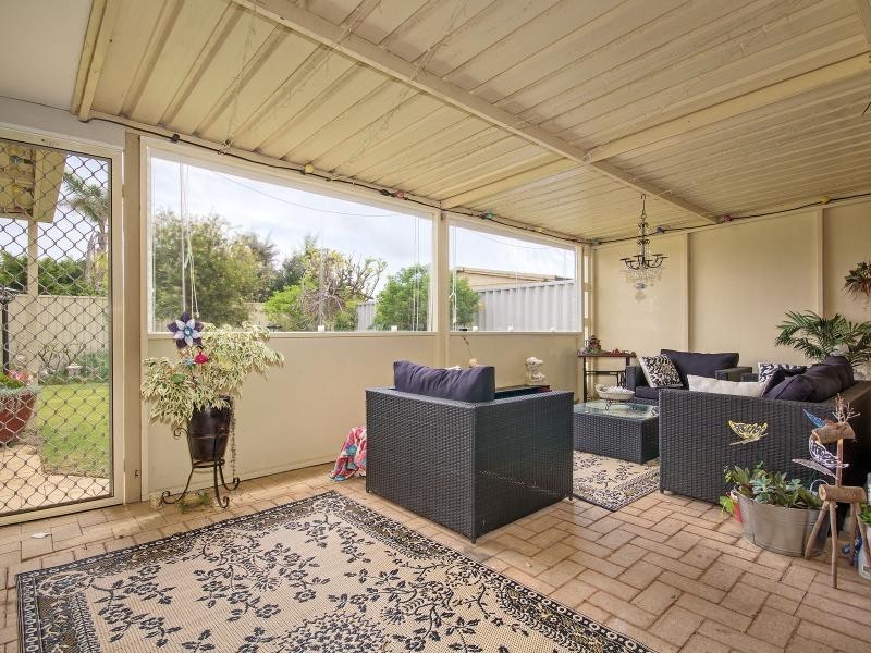 98b The Avenue, Warnbro WA 6169