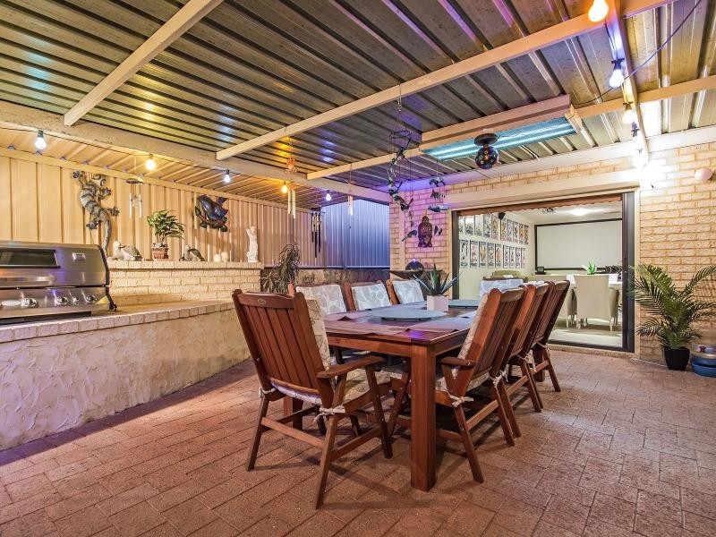 11 Staunton Rise, Halls Head WA 6210