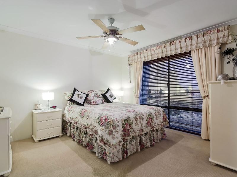 11 Staunton Rise, Halls Head WA 6210