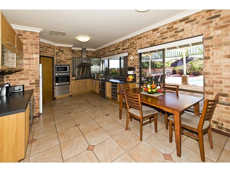 3 Penno Court, Leeming WA 6149