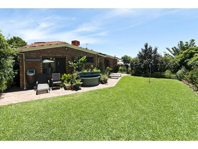 3 Penno Court, Leeming WA 6149
