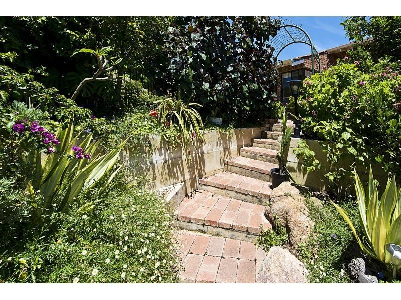 3 Penno Court, Leeming WA 6149