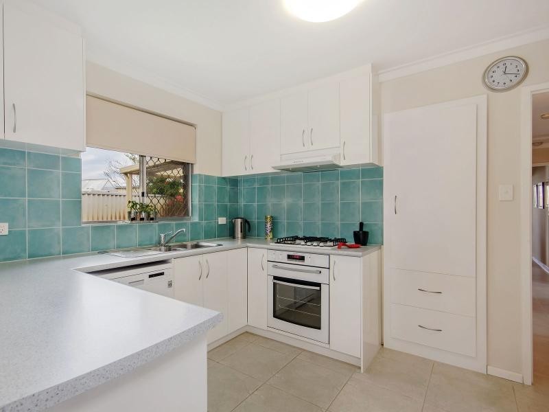 63 Elswick Street, Safety Bay WA 6169