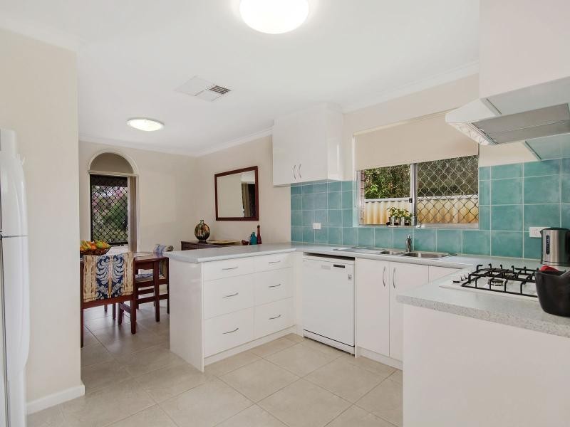 63 Elswick Street, Safety Bay WA 6169