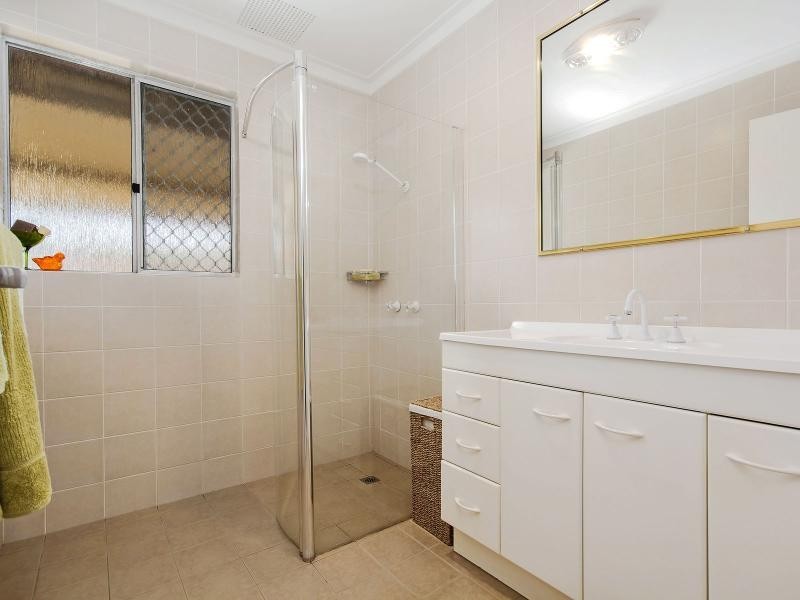 63 Elswick Street, Safety Bay WA 6169