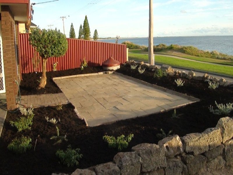 38 Warnbro Beach Road, Safety Bay WA 6169