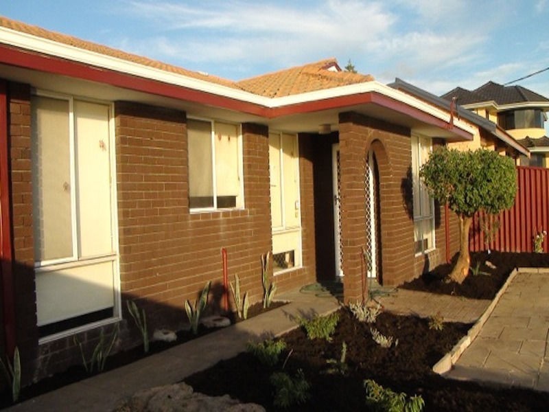 38 Warnbro Beach Road, Safety Bay WA 6169