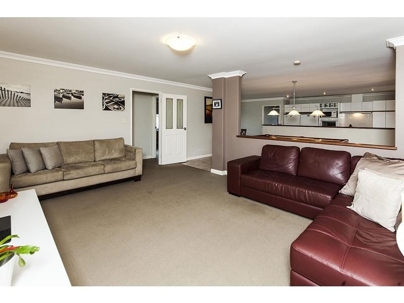 36 Cumberland Way, Waikiki WA 6169