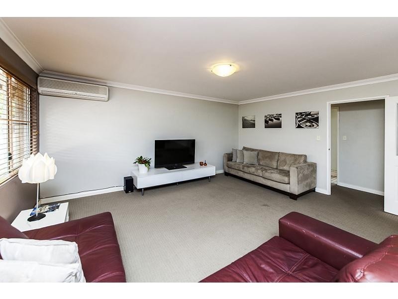 36 Cumberland Way, Waikiki WA 6169
