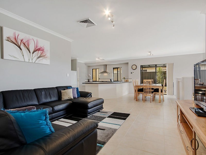 12 Harperia Way, Baldivis WA 6171