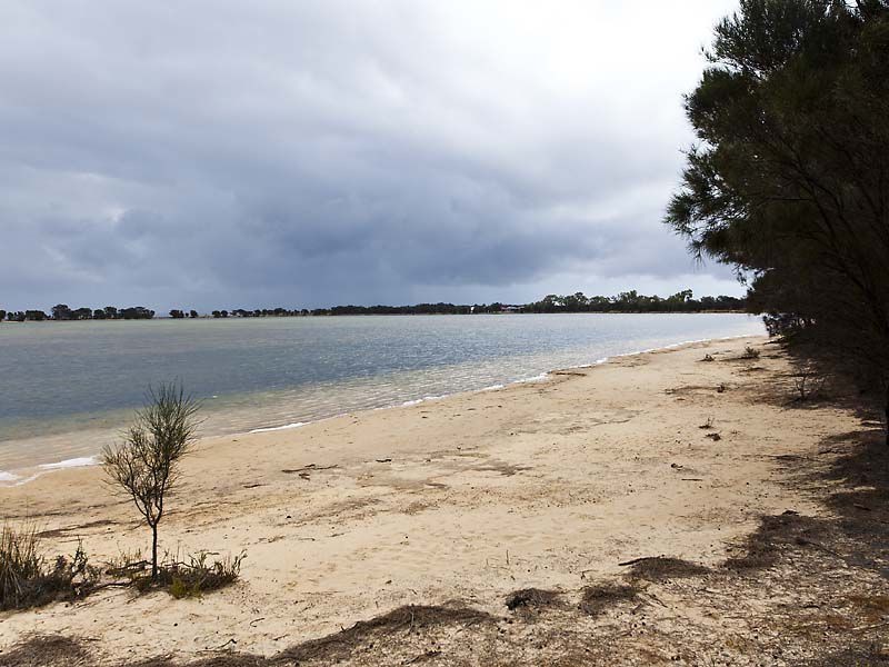 76 Kiap Road, South Yunderup WA 6208